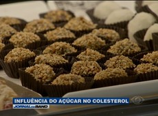 Açúcar pode causar doenças cardíacas, diz estudos