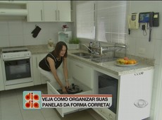 Descubra como manter as panelas e temperos sempre arrumados