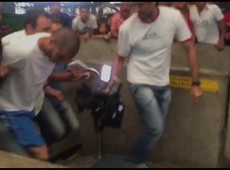 Polcia prende 2 suspeito de espancar e matar ambulante no metr de SP