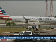 Casal discute em avião e causa um pouso forçado