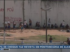 Tropa de Choque faz revista em Penitenciária de Alcaçuz