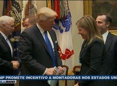 Trump promete incentivo as montadoras nos EUA