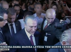 Presidente Temer e políticos visitam Lula no hospital