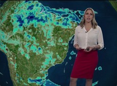 Tempo quente e úmido predomina no país