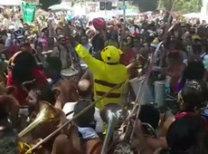 Banda faz o aquecimento para o baile oficial do "Perola da Guanabara"