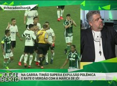 Héverton imita árbitro Thiago Peixoto