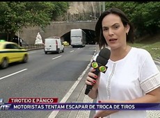 RJ: Motoristas tentam escapar de troca de tiros