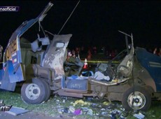Quadrilha explode carro-forte e policial morre