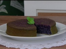Bolo de batata roxa