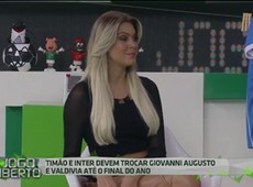 Valdivia já não joga mais como antes, diz Denilson