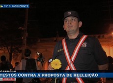 Políticos pró-reeleição são alvos de escracho no Paraguai