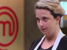 Para de fazer isso em casa, diz Jacquin para Caroline