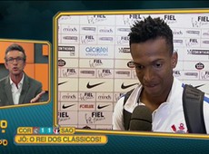 Jô agradece fair-play de Rodrigo Caio em jogo