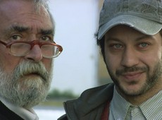 Capanga de Kenan conversa com Mutaz e Ezel não pode impedir