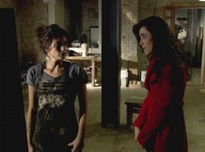 Eysan visita Bade e pede que ela deixe Ezel