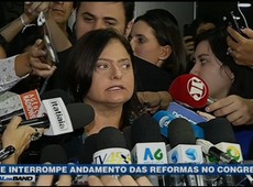 Crise interrompe andamento das reformas no Congresso