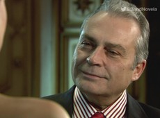 Kenan questiona o motivo de Eysan estar na reunião