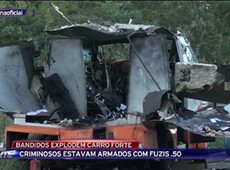 MG: Bandidos explodem carro-forte