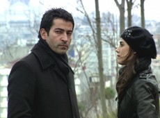 Eysan diz que ajudará Ezel a descobrir o passado de Kenan