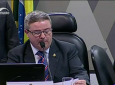 CCJ aprova PEC que prevê eleição direta para presidente