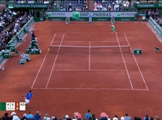 Nadal e Wawrinka garantem vaga na final em Paris