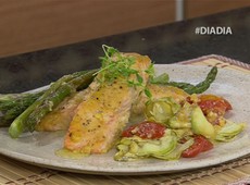 Dia Dia Express: salmão com legumes