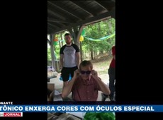 Daltônico enxerga cores com óculos especial e se emociona