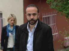 Sebnem conhece a mãe de Tefo