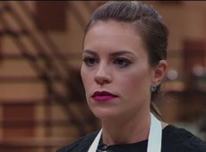 Deborah não aceita comentários de que sua sopa está salgada