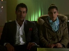 Bade confessa a Ezel que ainda o ama