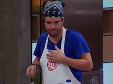 Eu não sei nem o que eu tô fazendo nessa cozinha, diz Vitor