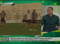 Denilson rasga elogios ao técnico Fábio Carille