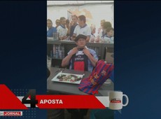 Top5: Prefeito francês perde aposta e tem que comer rato