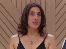 Chef Paola fica de olho no ponto dos filés mignon