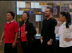Familiares das finalistas acompanham última prova