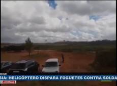 Helicóptero dispara foguetes contra soldados na Rússia