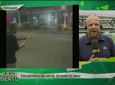Torcedores do Santos fazem foguetório no hotel do Barcelona