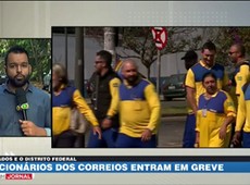 Funcionários dos Correios entram em greve