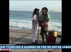 Steven Tyler faz a alegria de fãs no Rio de Janeiro
