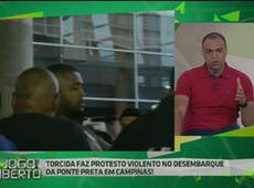 Denilson reprova protesto da torcida da Macaca no aeroporto