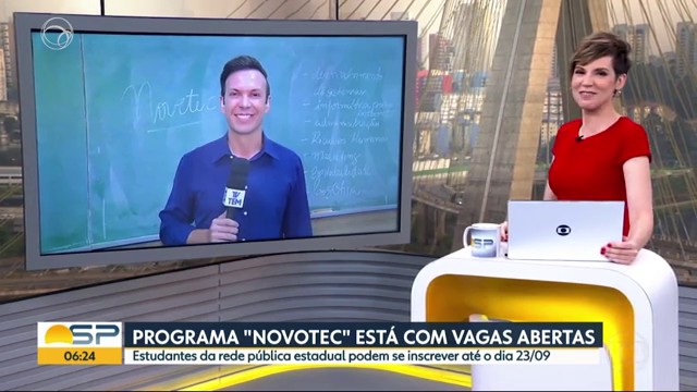 Repórter comete gafe ao escrever ao vivo na lousa - TV UOL