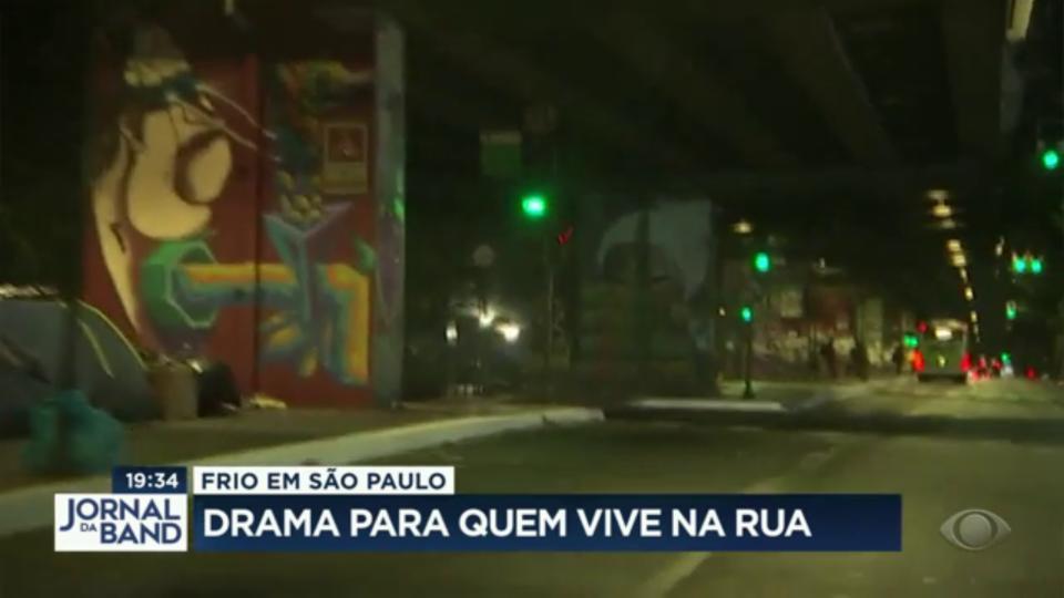 Frio em São Paulo drama para quem vive na rua 30 08 2022 UOL VivaBem