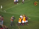Adriano faz dois, e Flamengo vence o Fluminense; assista