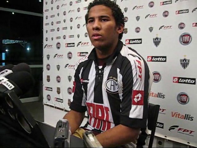 Jael diz que não é o salvador da pátria no Atlético-MG - BOL Vídeos