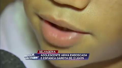 Adolescente arma emboscada e espanca menina de 13 anos | Vídeos Band