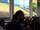 Nenê e outros astros da NBA visitam Complexo do Alemão no Rio de Janeiro