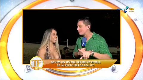 Mulher Melão nega ter diminuído a 'fruta' - 11/08/2014 - UOL Economia