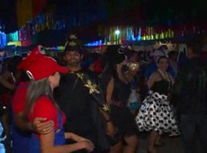 Baile Municipal reúne milhares de foliões em Bezerros, no Agreste