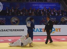 Felipe Kitadai perde para japonês e fica sem medalha no Mundial de judô