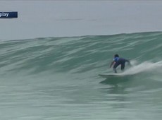 Sem condições do mar, etapa de Portugal é adiada com Medina na repescagem - WSL / Poullenot/Aquashot